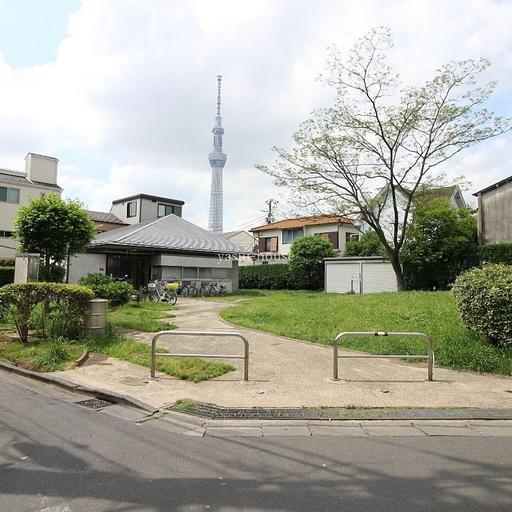 一寺・言問集会所 スカイツリーが綺麗にみえます