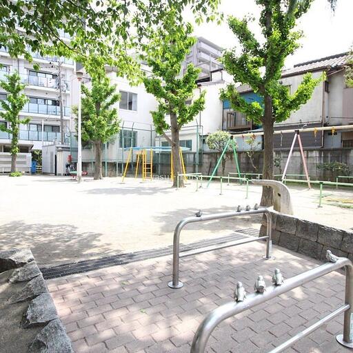 あすなろ児童遊園 水戸街道の手前にあります