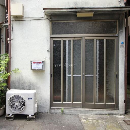 星野荘101 玄関(引違戸) 網戸付