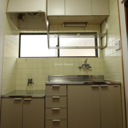東向島2-45貸家<3階建> 1階K 窓(網戸付)あり